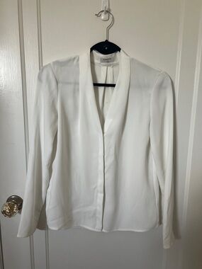 Babaton White V-Neck Long Sleeve Blouse